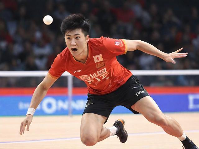 5分钟决胜：最后段比赛激烈拼抢，谁能笑到最后？，4分55秒大战