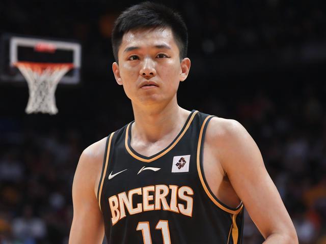 jiuyou.com_ MVP王强:凭借关键三分获得全场最有价值球员!,王强打多少分 jiuyou.com_ MVP王强:凭借关键三分获得全场最有价值球员!,王强打多少分