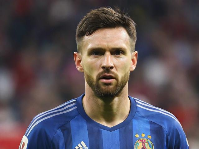 九游体育官网_ 德甲关键扑救决定比赛走向，战术变化令人惊喜，九游游戏中心官方网站