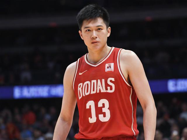 jiuyou.com_ 三分狂潮:北京队三分球命中率突破40%,火力全开!,三分球选手 jiuyou.com_ 三分狂潮:北京队三分球命中率突破40%,火力全开!,三分球选手