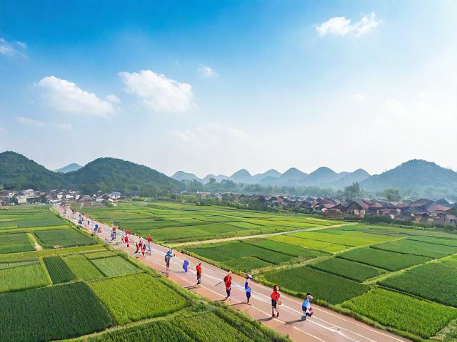 九游体育网站_ 乡村马拉松综艺赛，乡村振兴的运动风采展现，乡村马拉松的定义