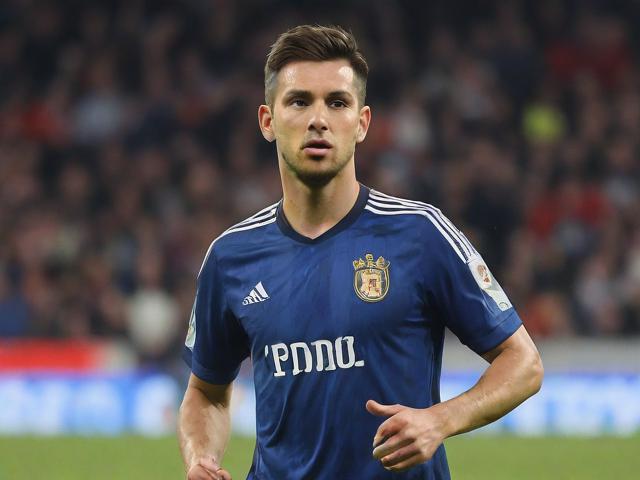 九游体育官网_ 德甲各队纷纷推出定制化球迷礼包，增强互动体验