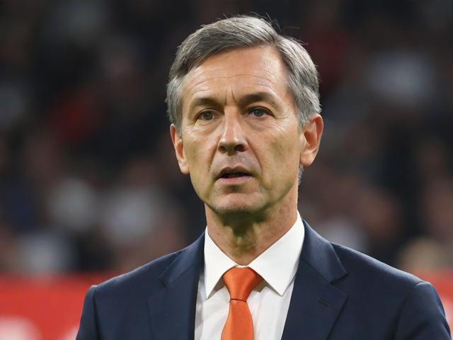 九游JIUYOU SPORTS_ 上海申花新帅亮相,球队迎来新气象,申花新帅出炉 九游JIUYOU SPORTS_ 上海申花新帅亮相,球队迎来新气象,申花新帅出炉