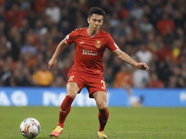 九游JIUYOU SPORTS_ 中国足球代表队海外拉练提升国际比赛经验，中国海外足球队员