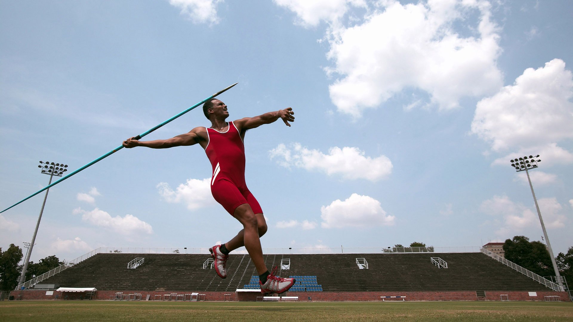 电竞比赛中的经典对局：历史回顾与战术分析，电竞对打